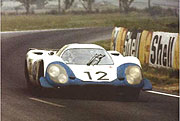 13.10.1968 1000 km Paris, Montlhery. Zusammen mit R. Stommelen errang Hans Herrmann im Porsche 908 den 1. Platz in der Klasse und in der Gesamtwertung