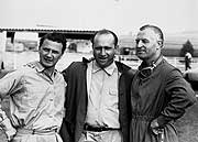 Großer Preis von Frankreich, Reims 1954. Das Mercedes-Benz Rennfahrer-Team von links: Hans Herrmann, Juan Manuel Fangio und Karl Kling